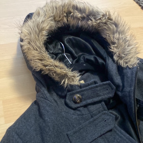 Anthro jacket fur trim toggle close - Picture 5 of 9